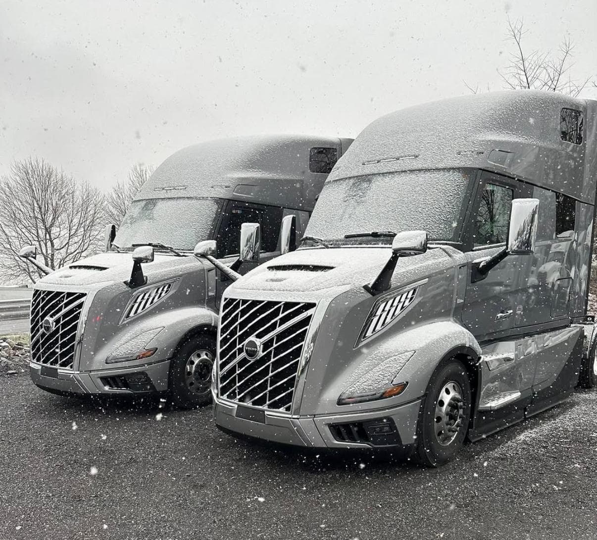 Fleet of Flamingo Freight trucks for nationwide transportation